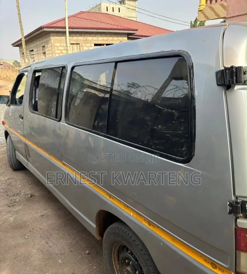 Toyota HiAce 2009 Grey