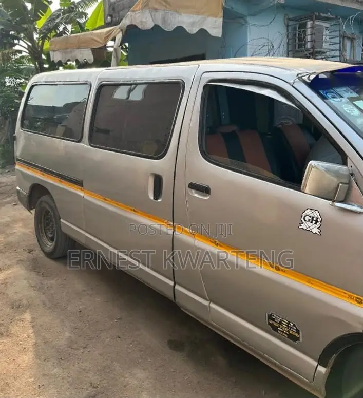 Toyota HiAce 2009 Grey
