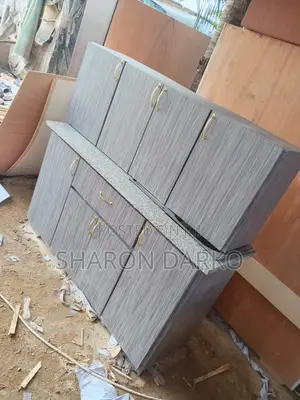 Kichen Cabinet Up and Down 5ft