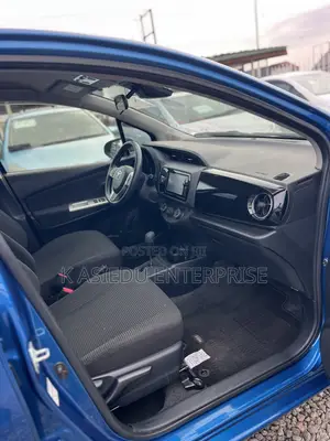 Toyota Vitz 1.3 AWD 3dr 2015 Blue