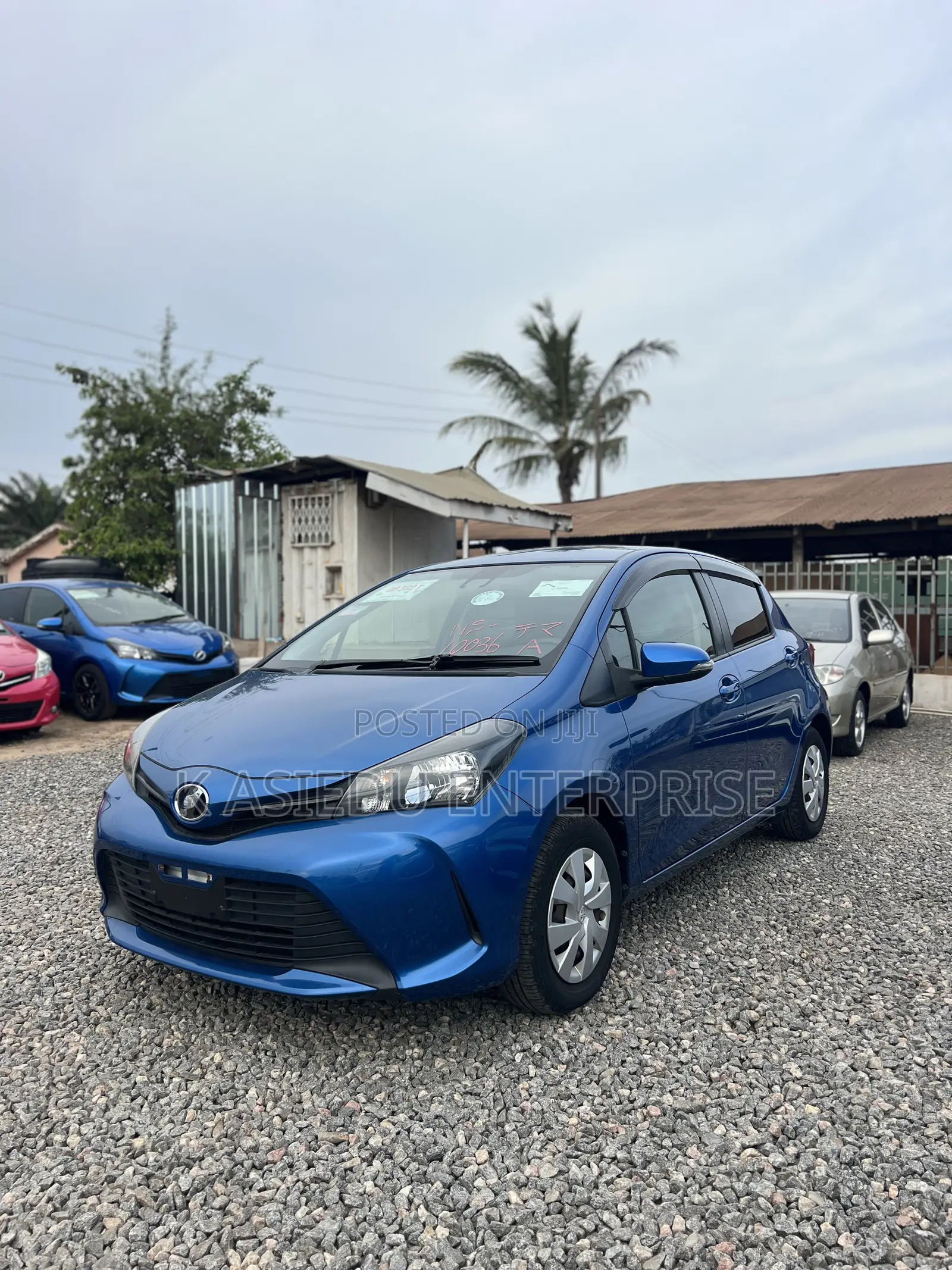 Toyota Vitz 1.3 AWD 3dr 2015 Blue