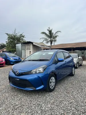 Toyota Vitz 1.3 AWD 3dr 2015 Blue