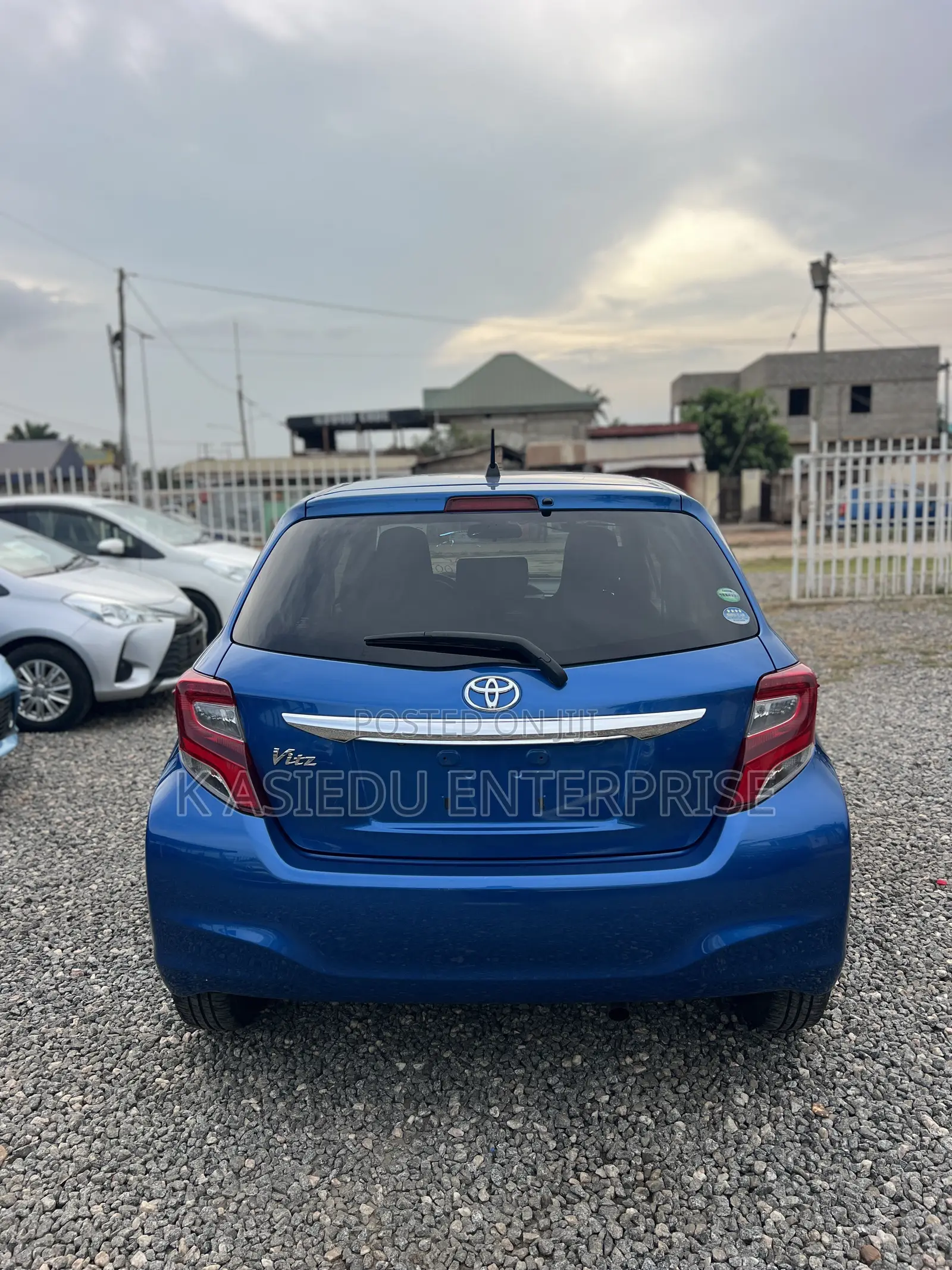 Toyota Vitz 1.3 AWD 3dr 2015 Blue