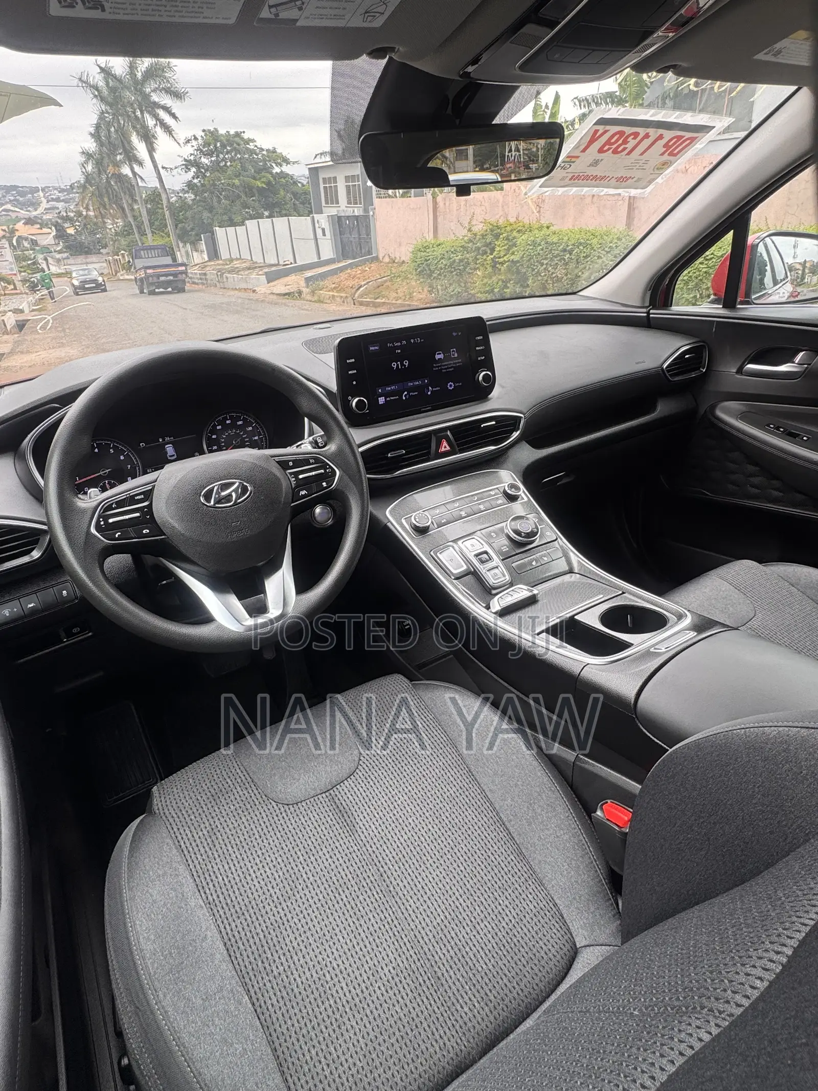 Hyundai Santa Fe SE (4 styles) 2022 Red