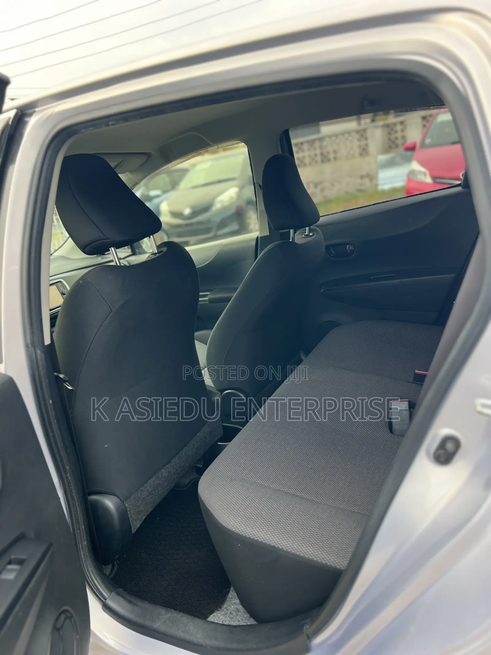 Toyota Vitz 1.3 AWD 3dr 2014 Silver