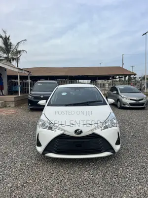 Toyota Vitz 1.3 AWD 5dr 2017 White