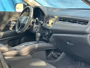Honda HR-V 4dr SUV (1.5L 4cyl CVT) 2016 Green