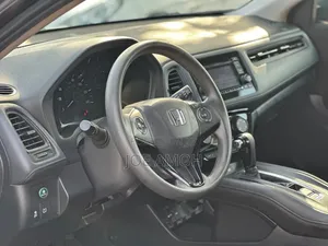 Honda HR-V 4dr SUV (1.5L 4cyl CVT) 2016 Green