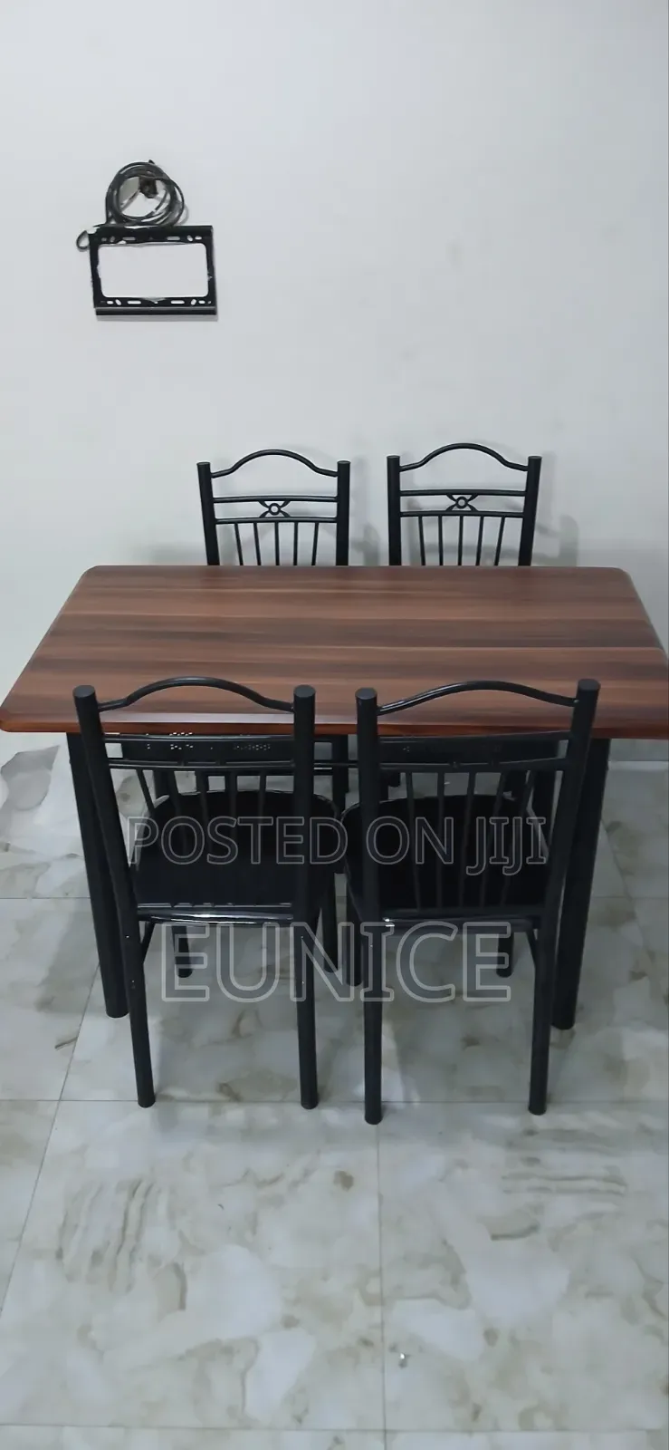 Quality Brand New Dinning Table With 4 Chairs