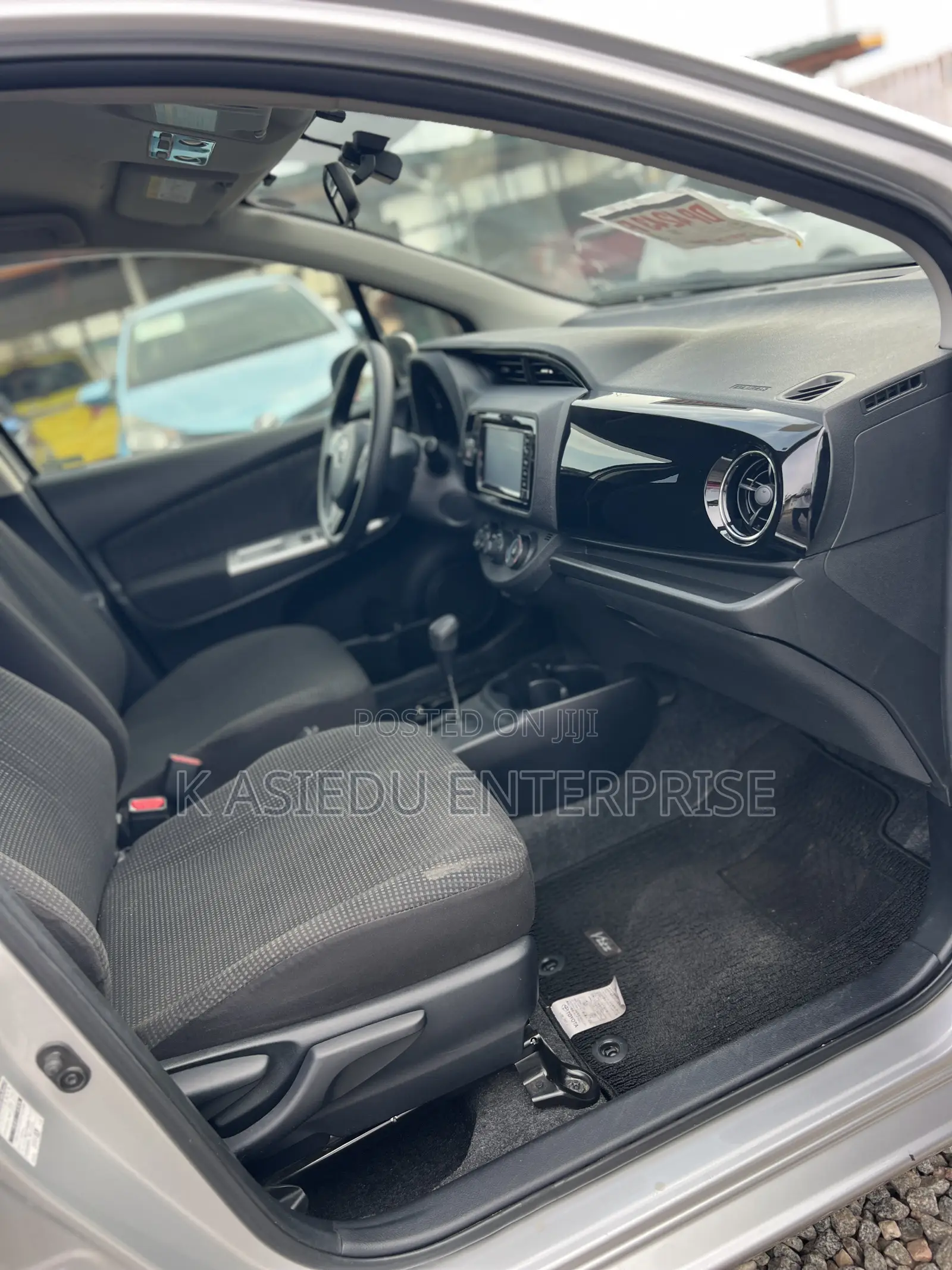 Toyota Vitz 1.3 AWD 3dr 2017 Silver