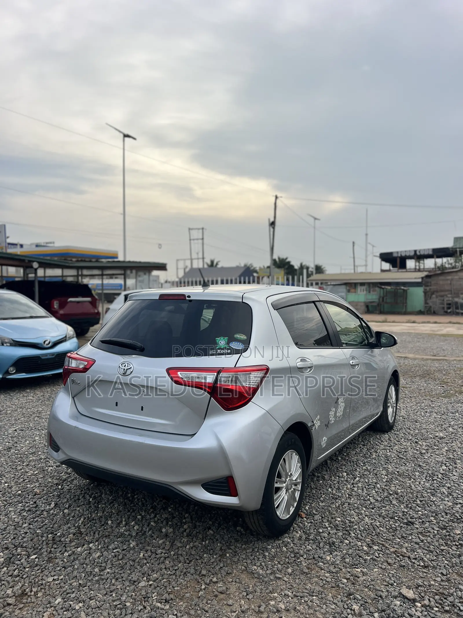 Toyota Vitz 1.3 AWD 3dr 2017 Silver