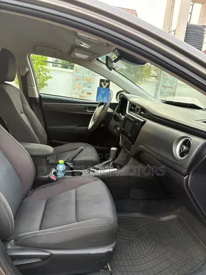 Toyota Corolla 2017 Brown