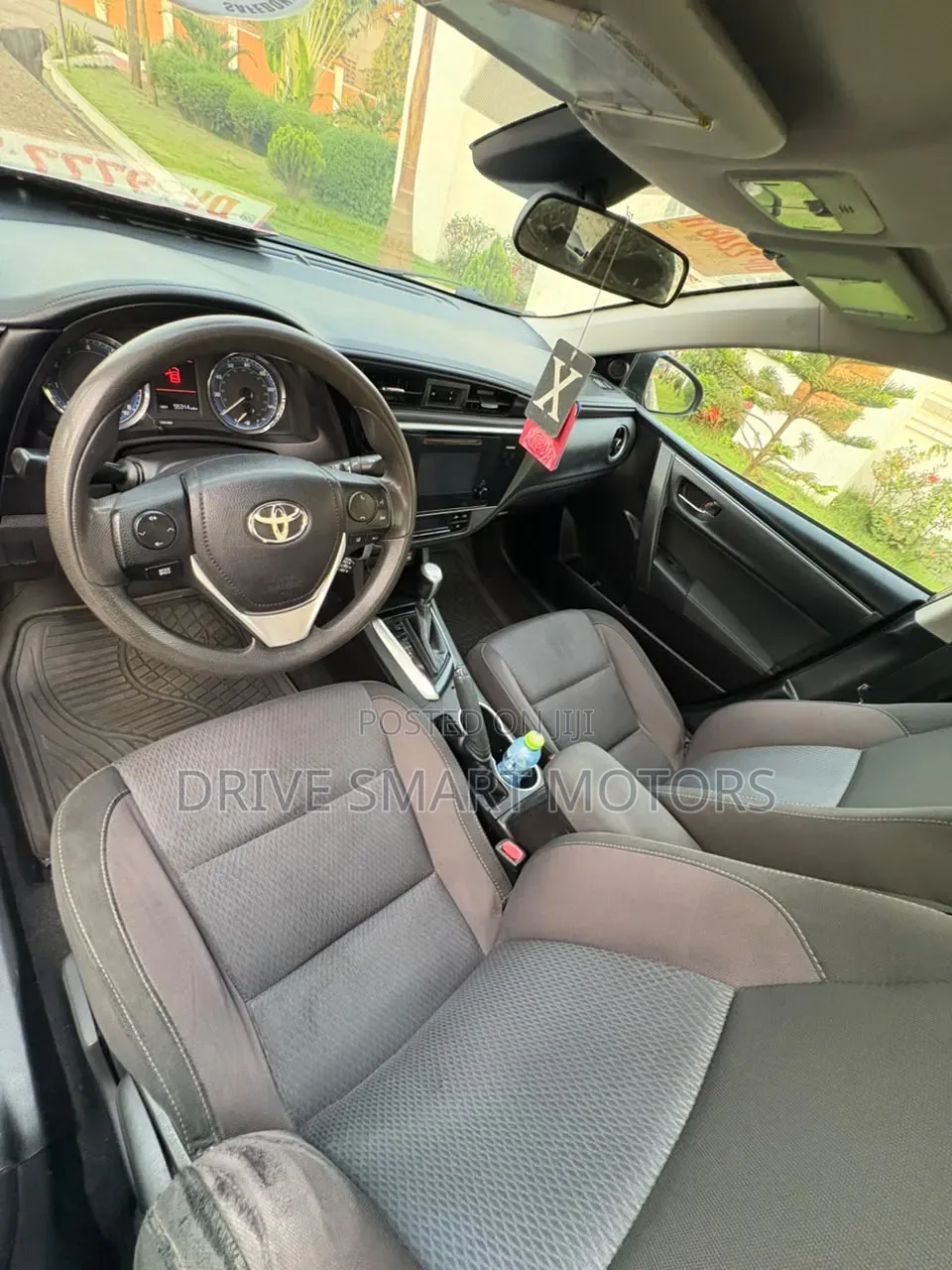 Toyota Corolla 2017 Brown