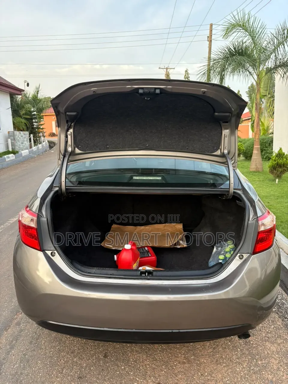 Toyota Corolla 2017 Brown