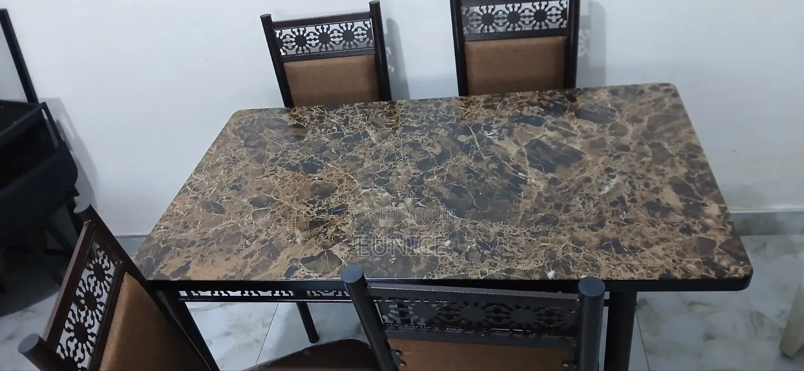 Affordable Dinning Table With With 4 Chairs