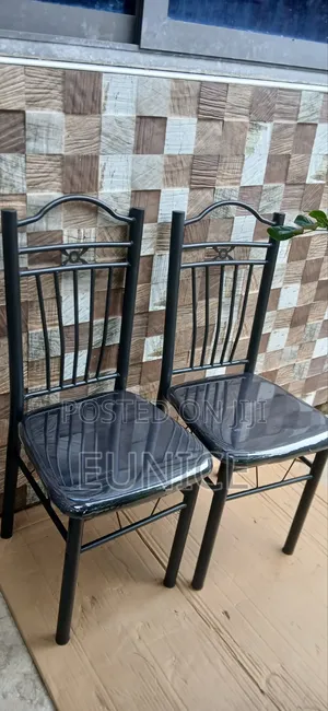 Affordable Dinning Chair With Metal Legs