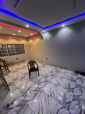 2bdrm Apartment in Exhibition for rent
