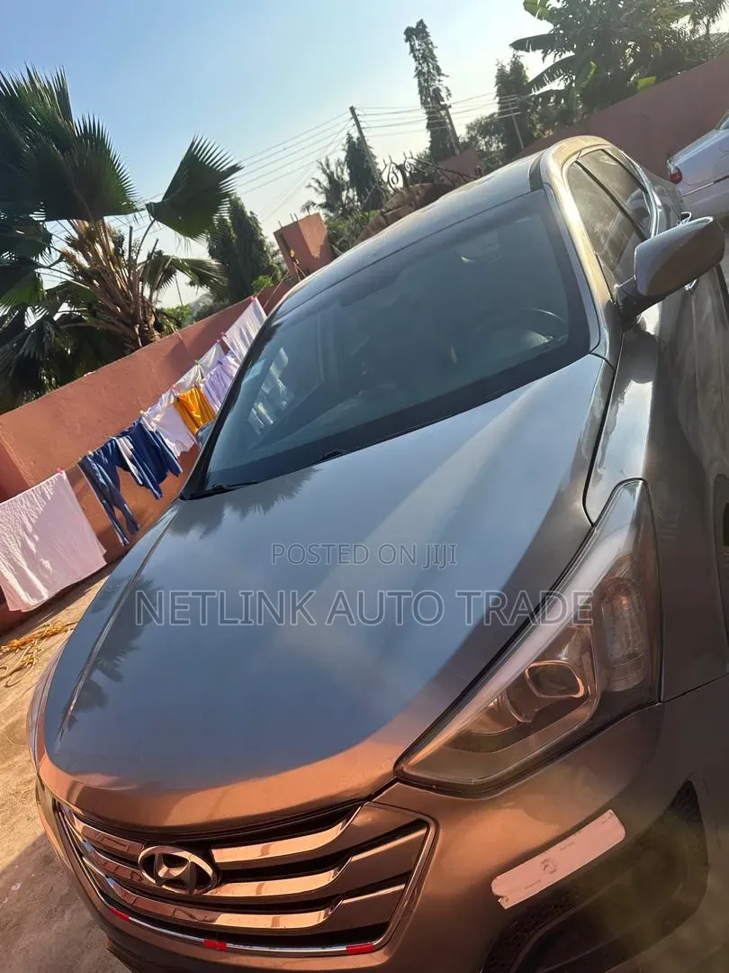 Hyundai Santa Fe 2013 Gray