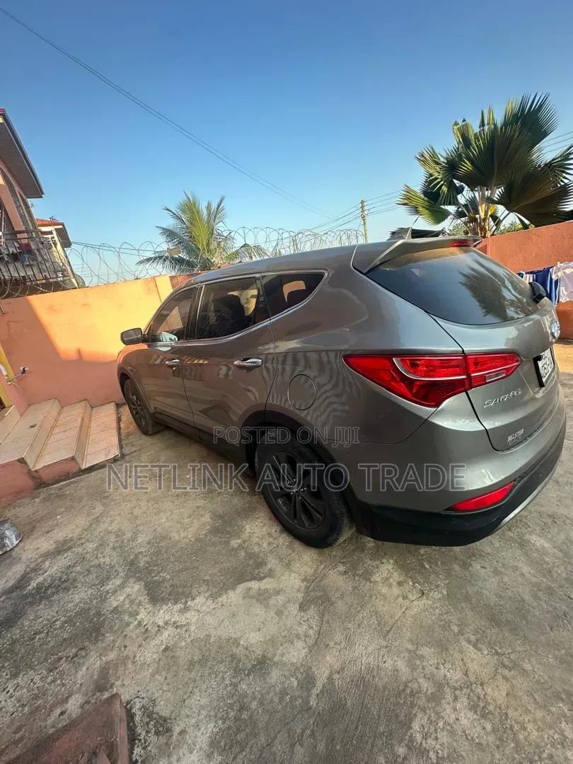 Hyundai Santa Fe 2013 Gray
