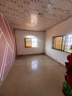1bdrm Apartment in Exhibition for rent