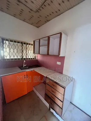1bdrm Apartment in Exhibition for rent