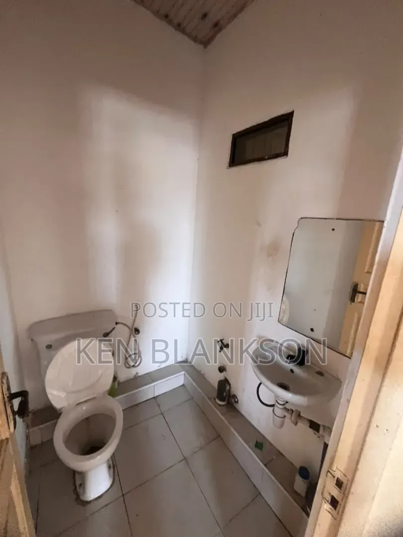 1bdrm Apartment in Exhibition for rent