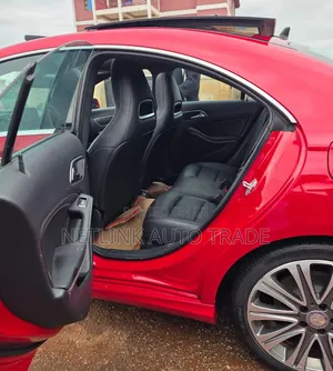 Mercedes-Benz GLA-Class 2017 Red