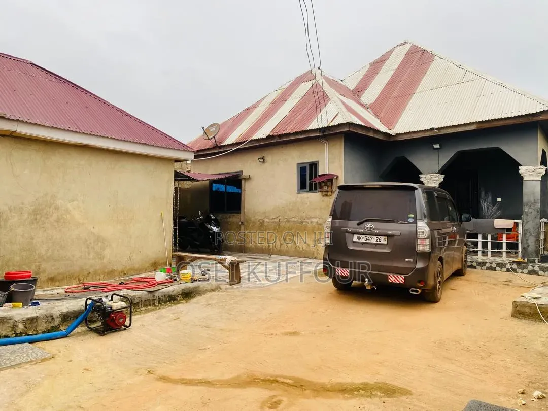Furnished 4bdrm House in Peace Village, Kumasi Metropolitan for sale