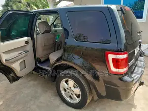 Ford Escape XLS 2012 Black