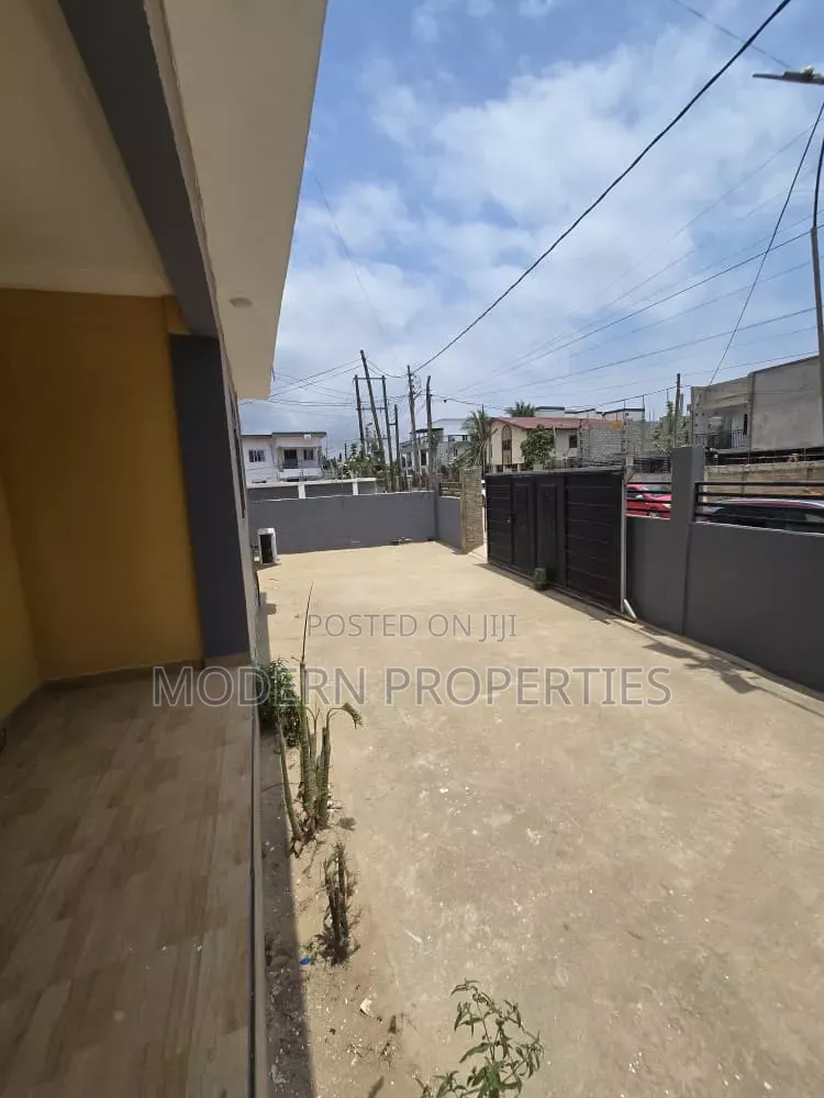 2bdrm Apartment in Modern Properties, New Town for rent
