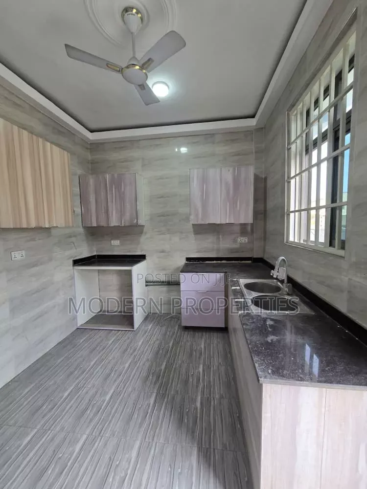 2bdrm Apartment in Modern Properties, New Town for rent