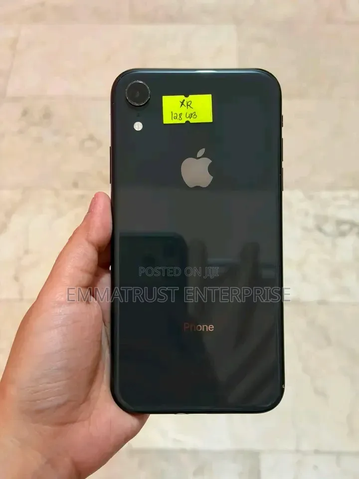 New Apple iPhone XR 128 GB Black