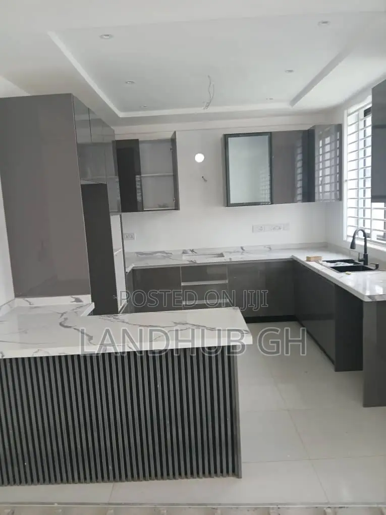 2bdrm Apartment in Police Station for rent