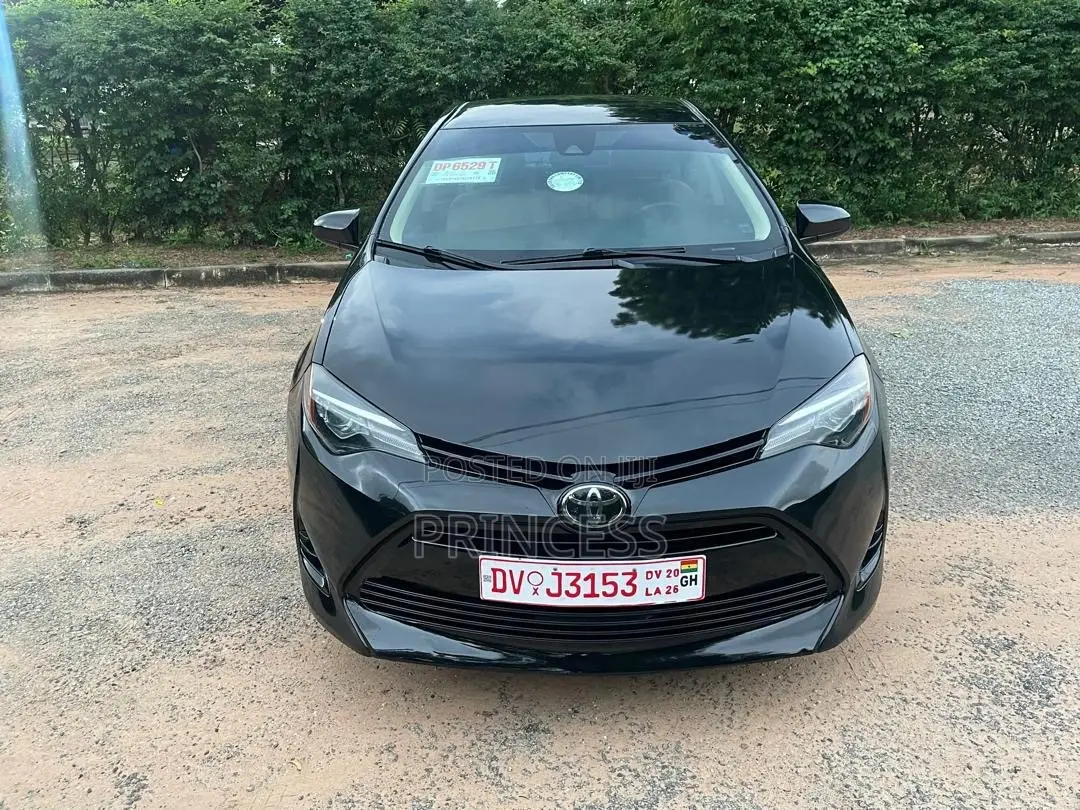 Toyota Corolla LE (1.8L 4cyl 2A) 2018 Black