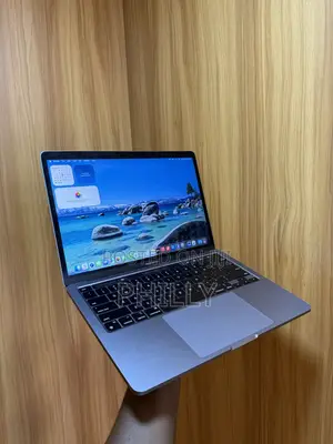 Laptop Apple MacBook Pro 2022 M2 8GB Apple M2 SSD 256GB