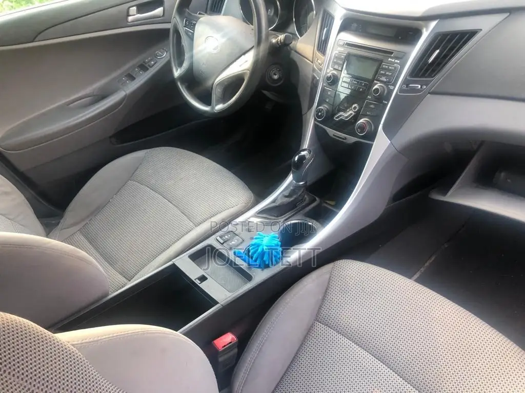 Hyundai Sonata 2011 Black