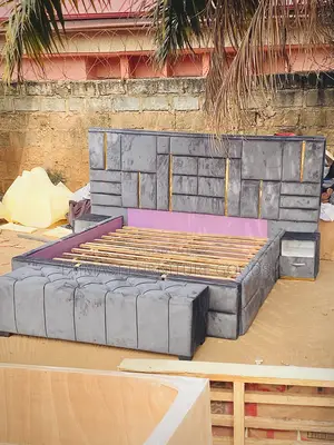 Affordable Design Double Bed With 2 Sides Drawers And