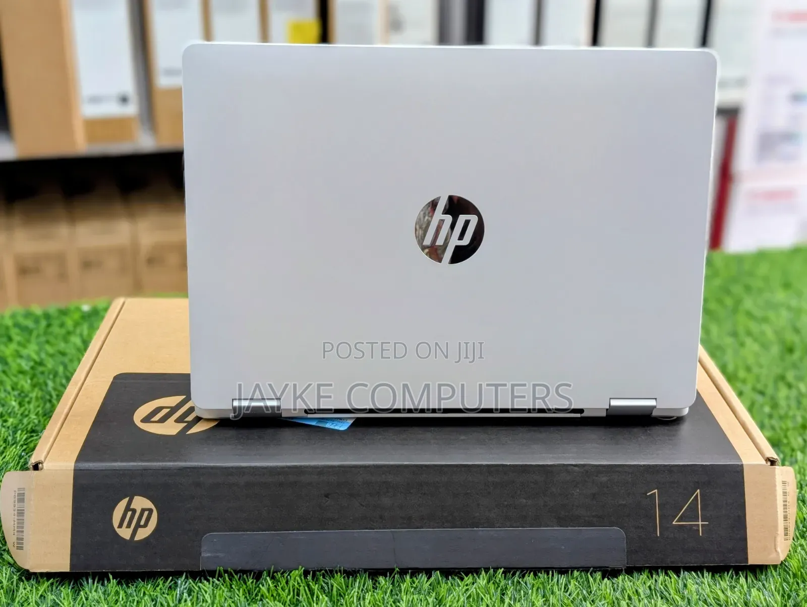 New Laptop HP OmniBook 5 Flip 8GB Intel Core 5 SSD 512GB