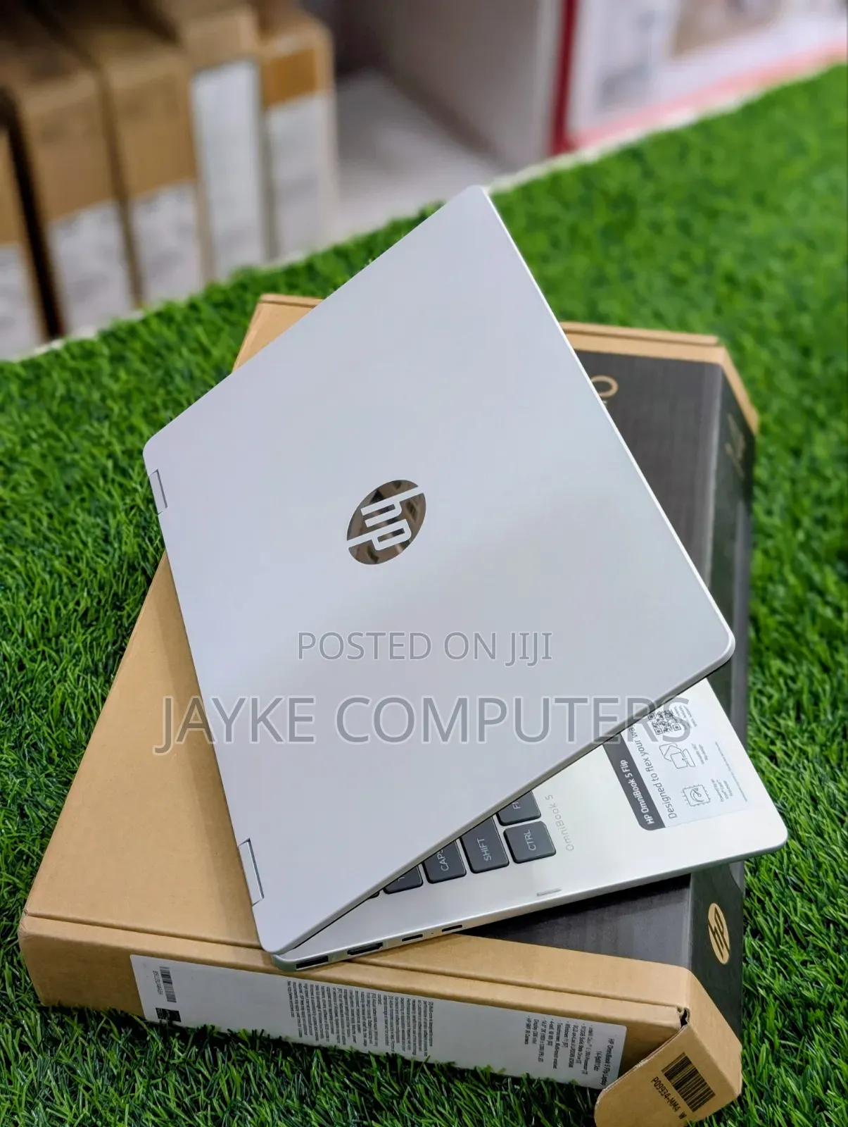 New Laptop HP OmniBook 5 Flip 8GB Intel Core 5 SSD 512GB