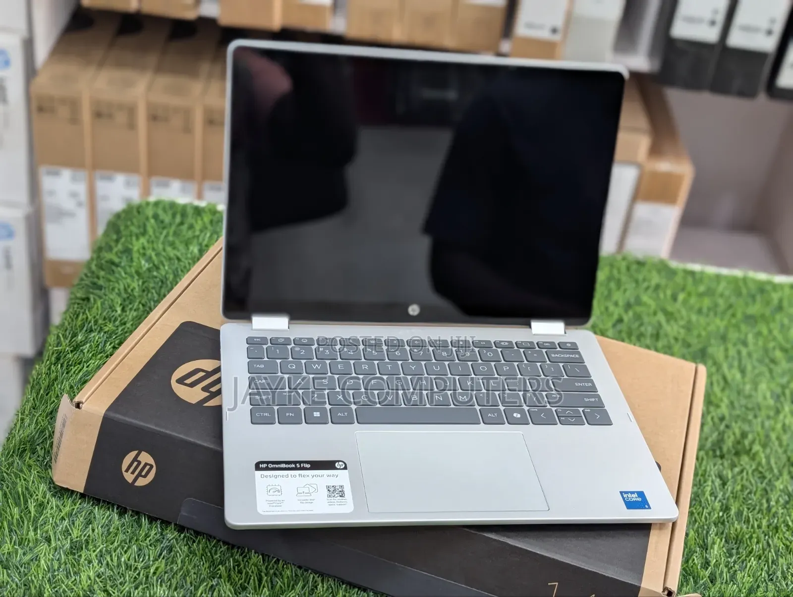New Laptop HP OmniBook 5 Flip 8GB Intel Core 5 SSD 512GB