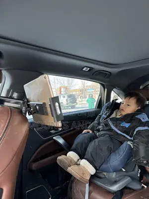 Backseat Tablet/Smartphone Headrest.