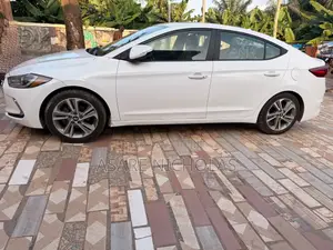 Hyundai Elantra 2018 White