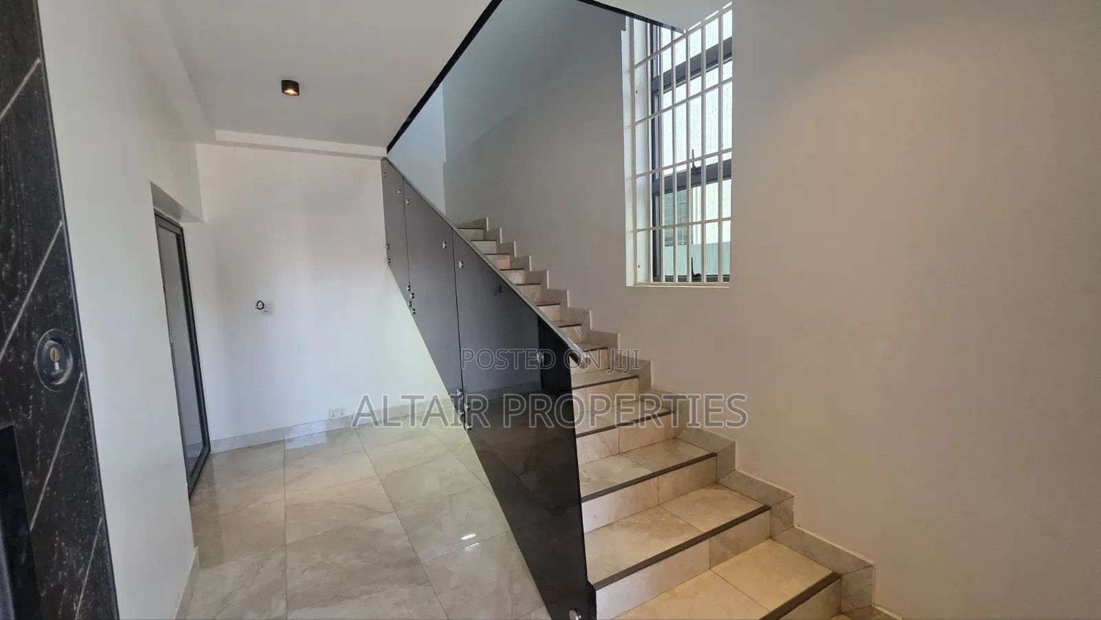 4bdrm House in Ogbojo, Accra Metropolitan for sale