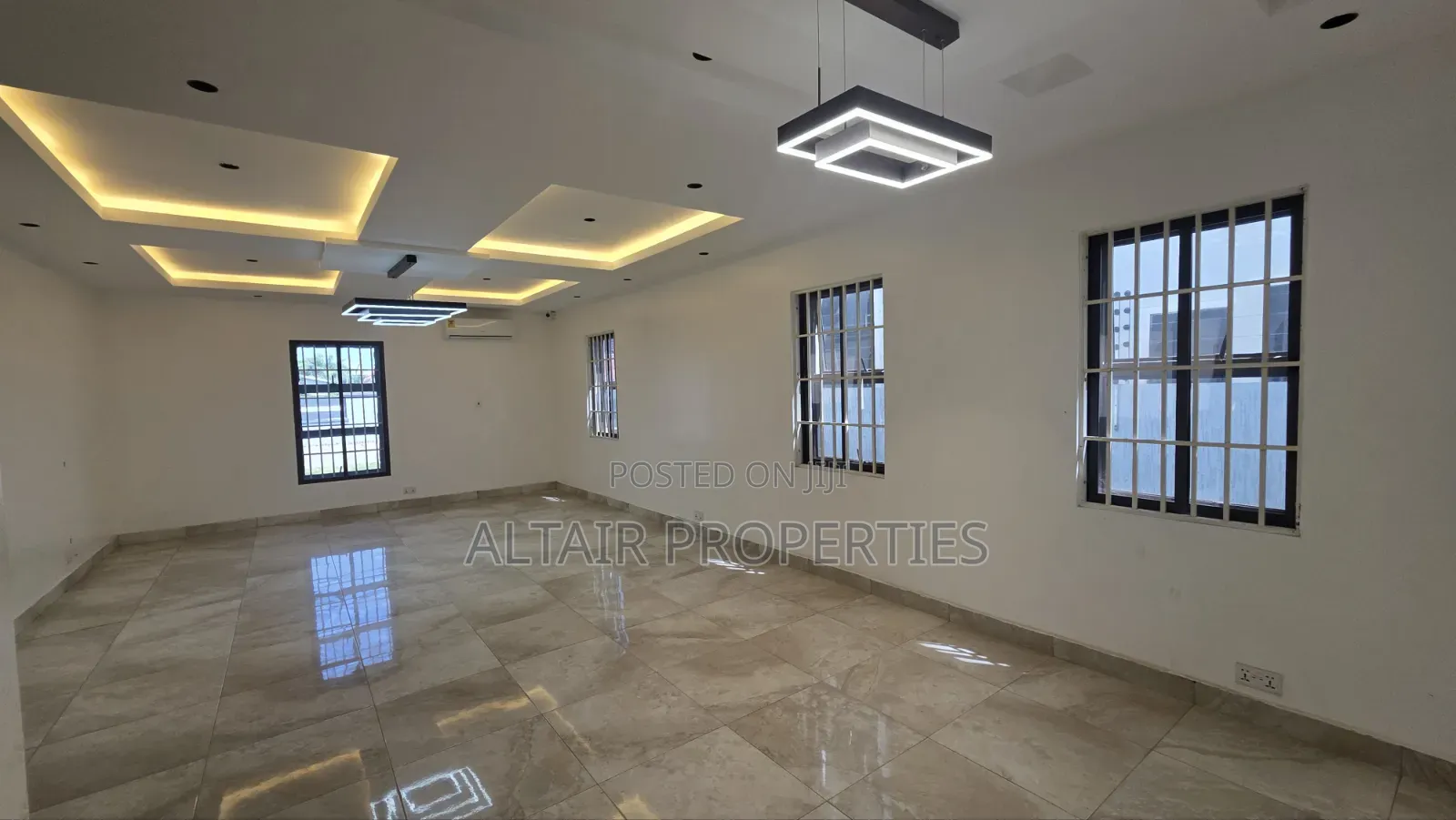 4bdrm House in Ogbojo, Accra Metropolitan for sale
