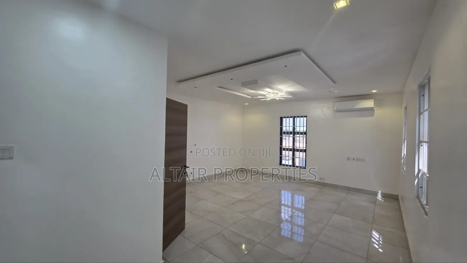 4bdrm House in Ogbojo, Accra Metropolitan for sale
