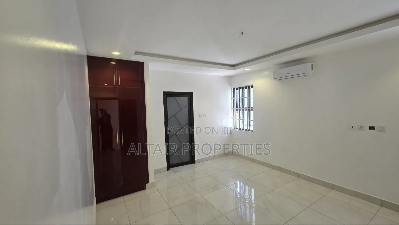 4bdrm House in Ogbojo, Accra Metropolitan for sale