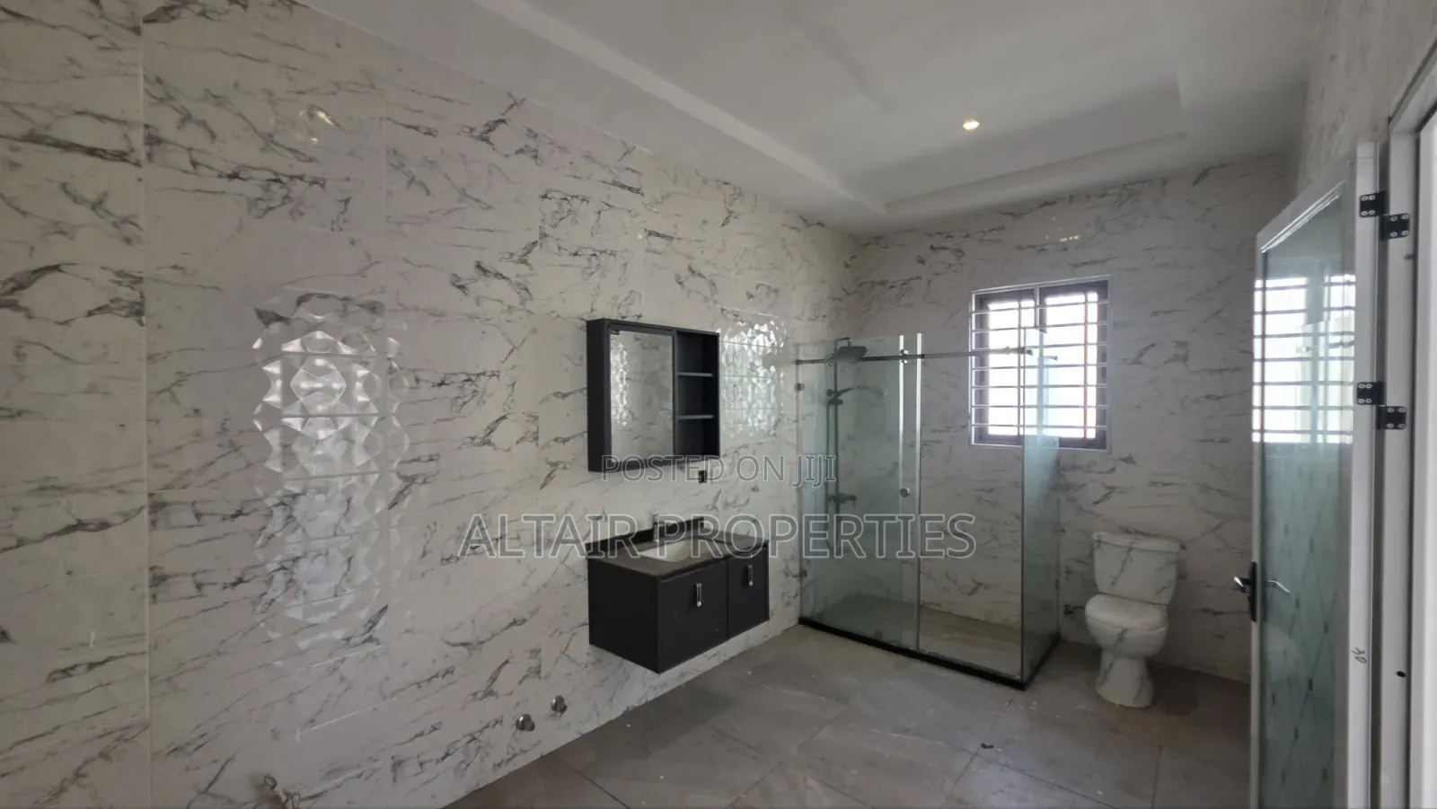 4bdrm House in East Legon Ogbojo, Accra Metropolitan for sale