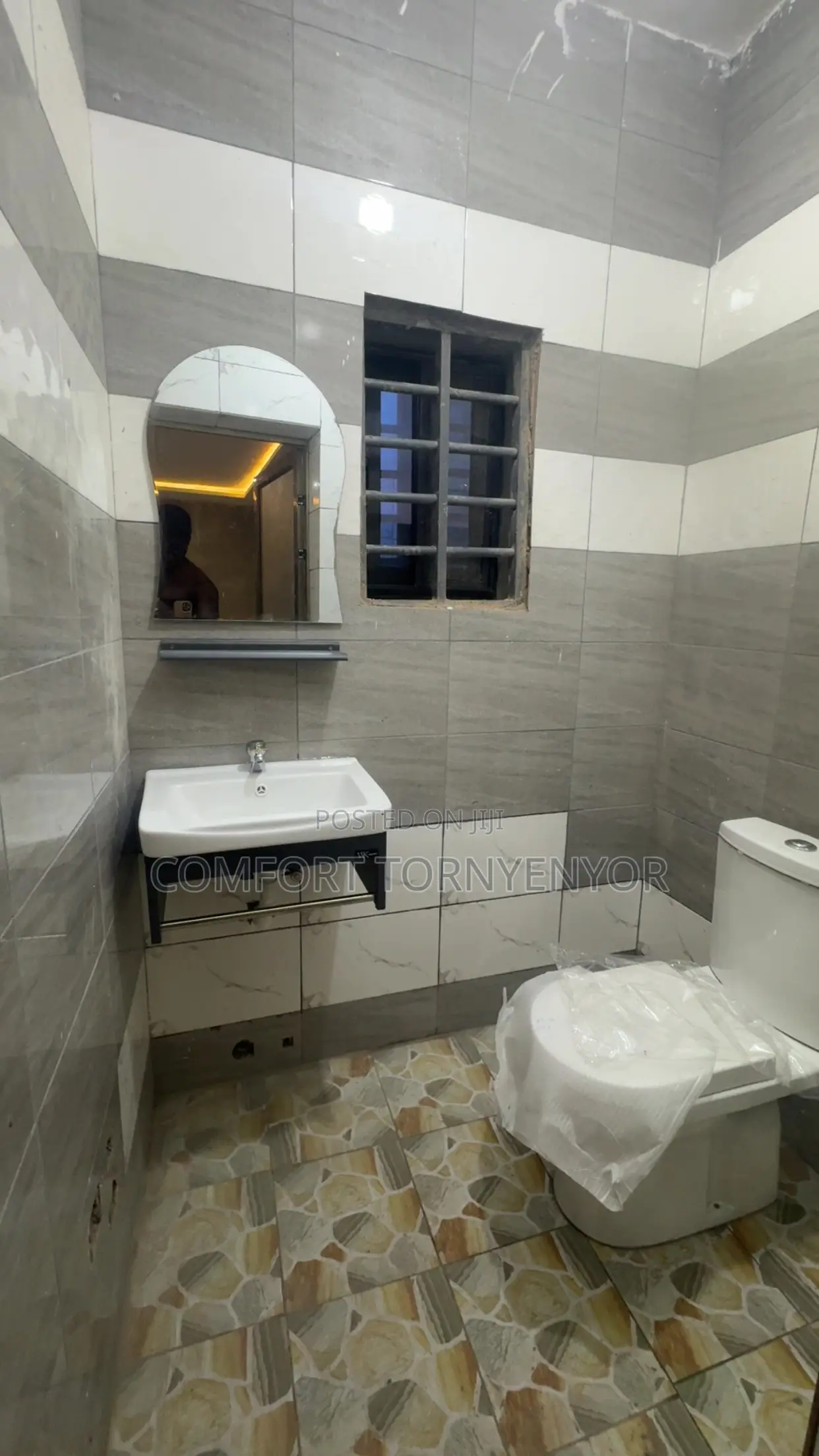 Furnished 1bdrm Apartment in Nurse Quaters, Awutu Senya East Municipal