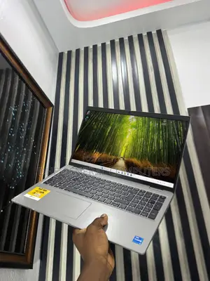 Laptop Dell Latitude 5520 8GB Intel Core i5 SSD 256GB