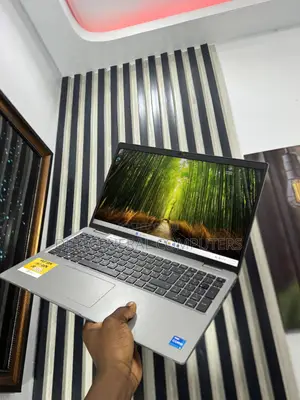 Laptop Dell Latitude 5520 8GB Intel Core i5 SSD 256GB